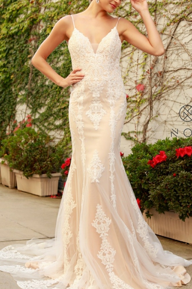 New  evening bridal dress wedding gown